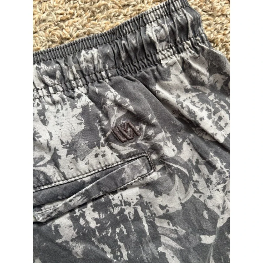 VRST men’s monochromatic